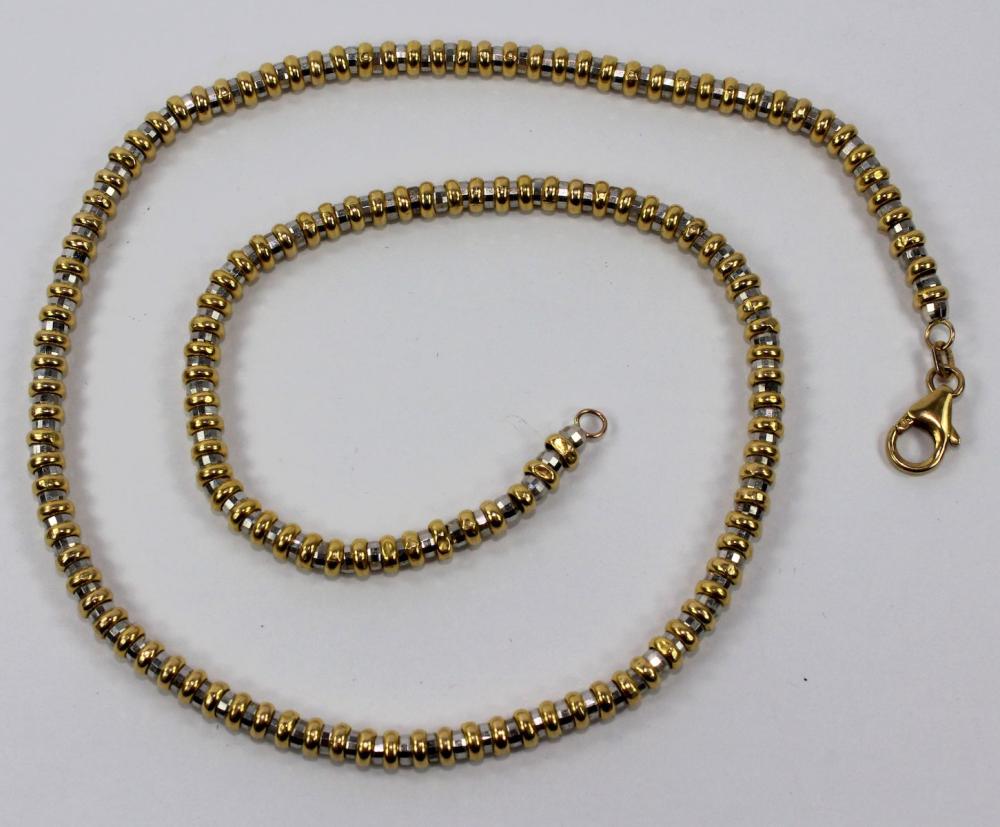 Link Chain in 10ct Yellow G... image