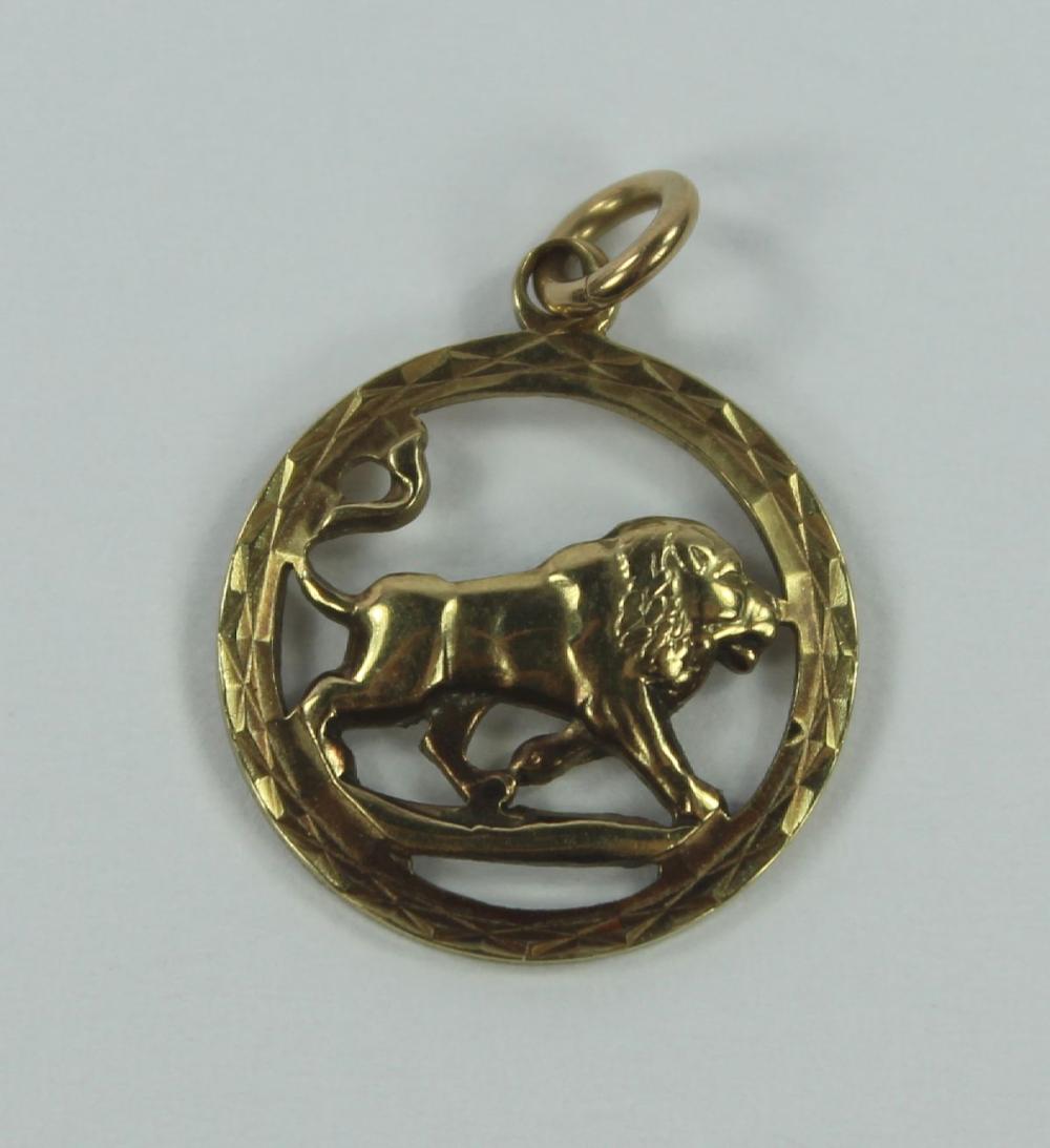 Lion Charm in 9ct Yellow Gold image