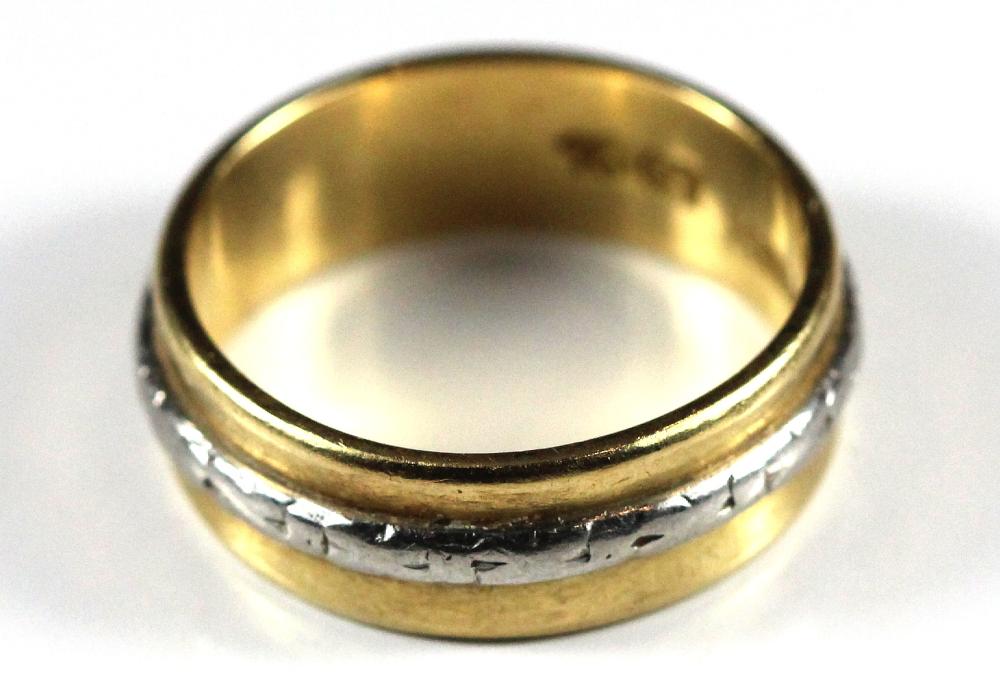 Gold Band in 18ct Yellow Go... image