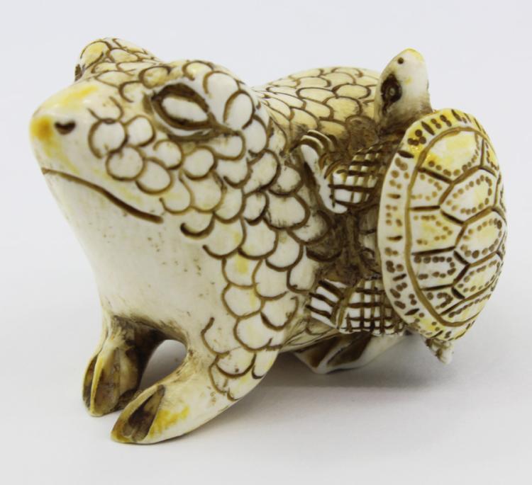 Japanese Netsuke of a Frog ... image