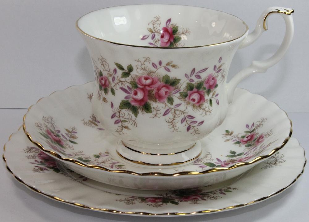 Royal Albert 'Lavender Rose... image