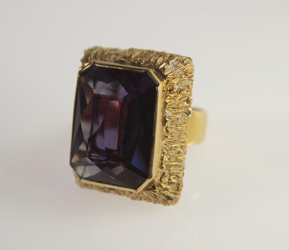 Amethyst Ring in 14ct Yello... image