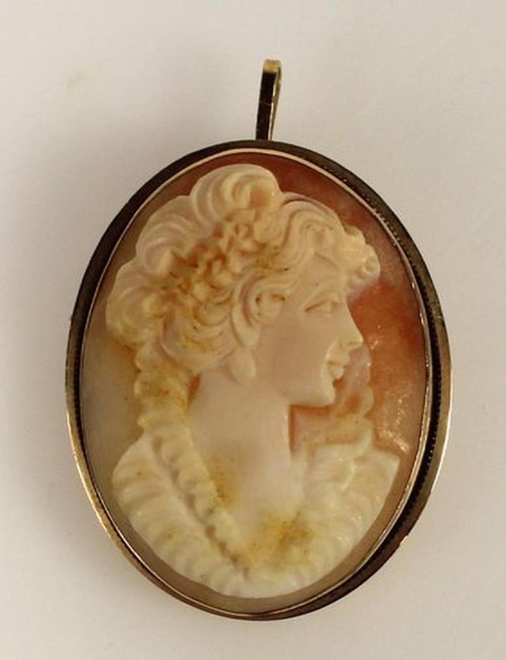 Vintage Shell Cameo Pendant... image