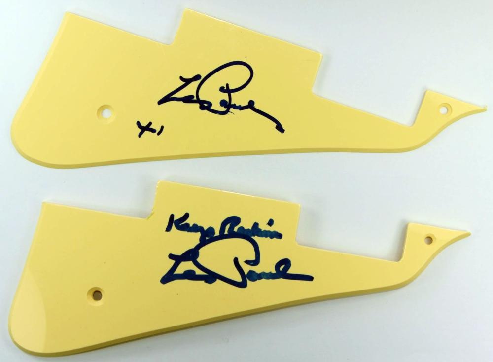 Les Paul signatures of two ... image