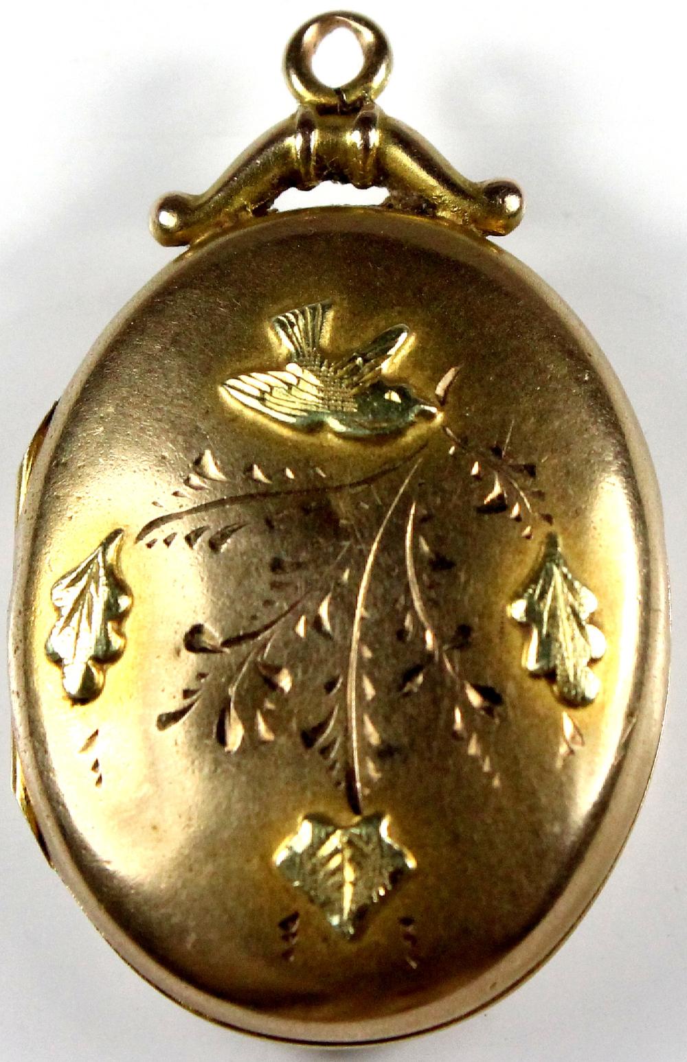 Antique Locket in 9ct Gold image