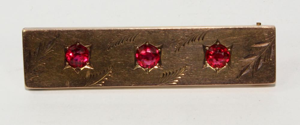 Antique Bar Brooch in 9ct Y... image