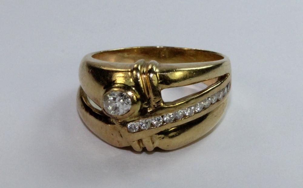 Diamond Ring in 18ct Yellow... image