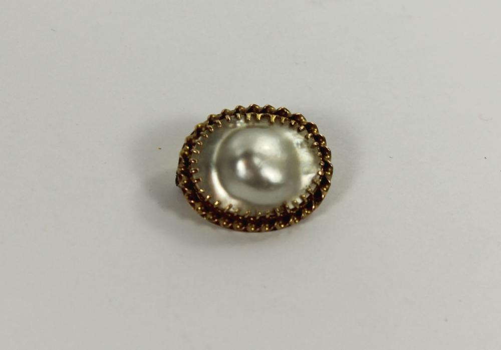 Vintage Blister Pearl Brooc... image