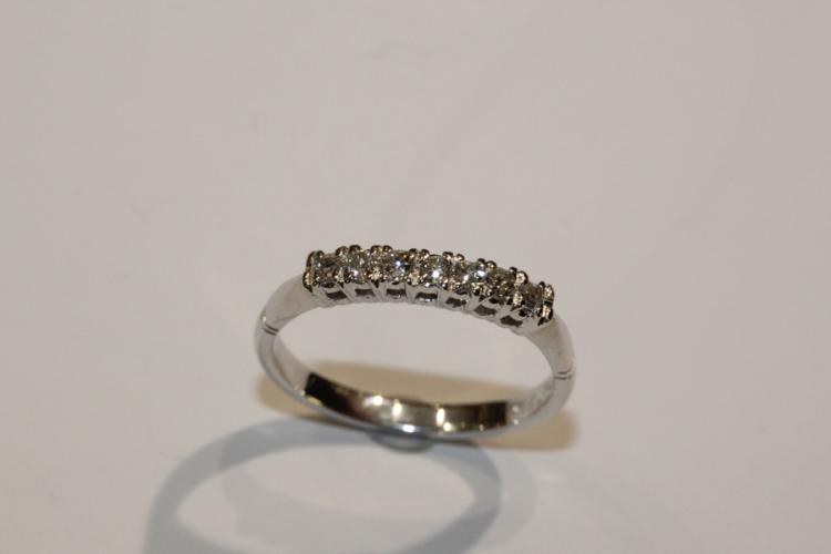 Wedding Band in 14ct Gold w... image