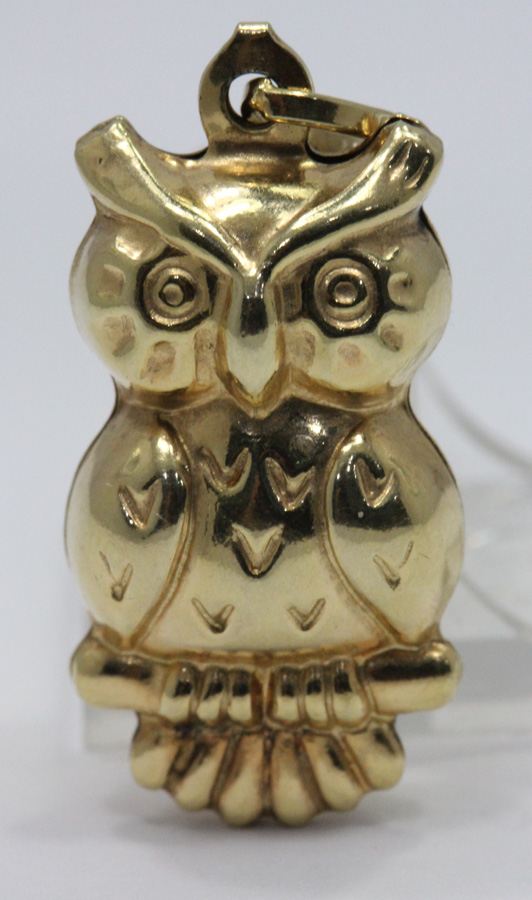 Owl Charm in 9ct Gold image