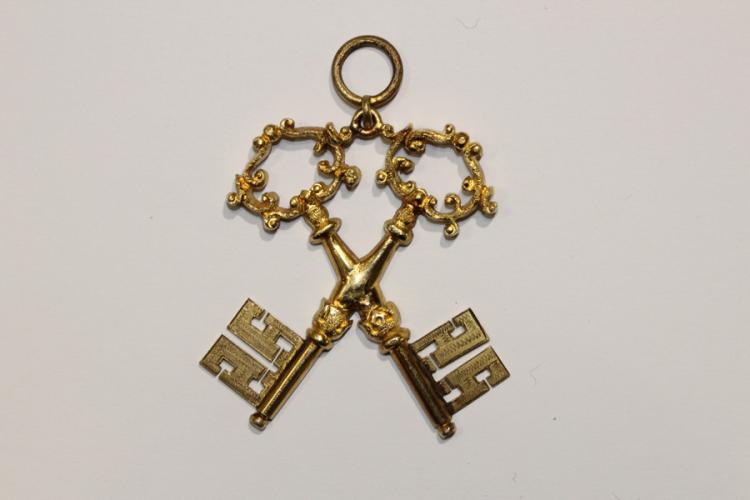 Ornate Crossed Keys Pendant image