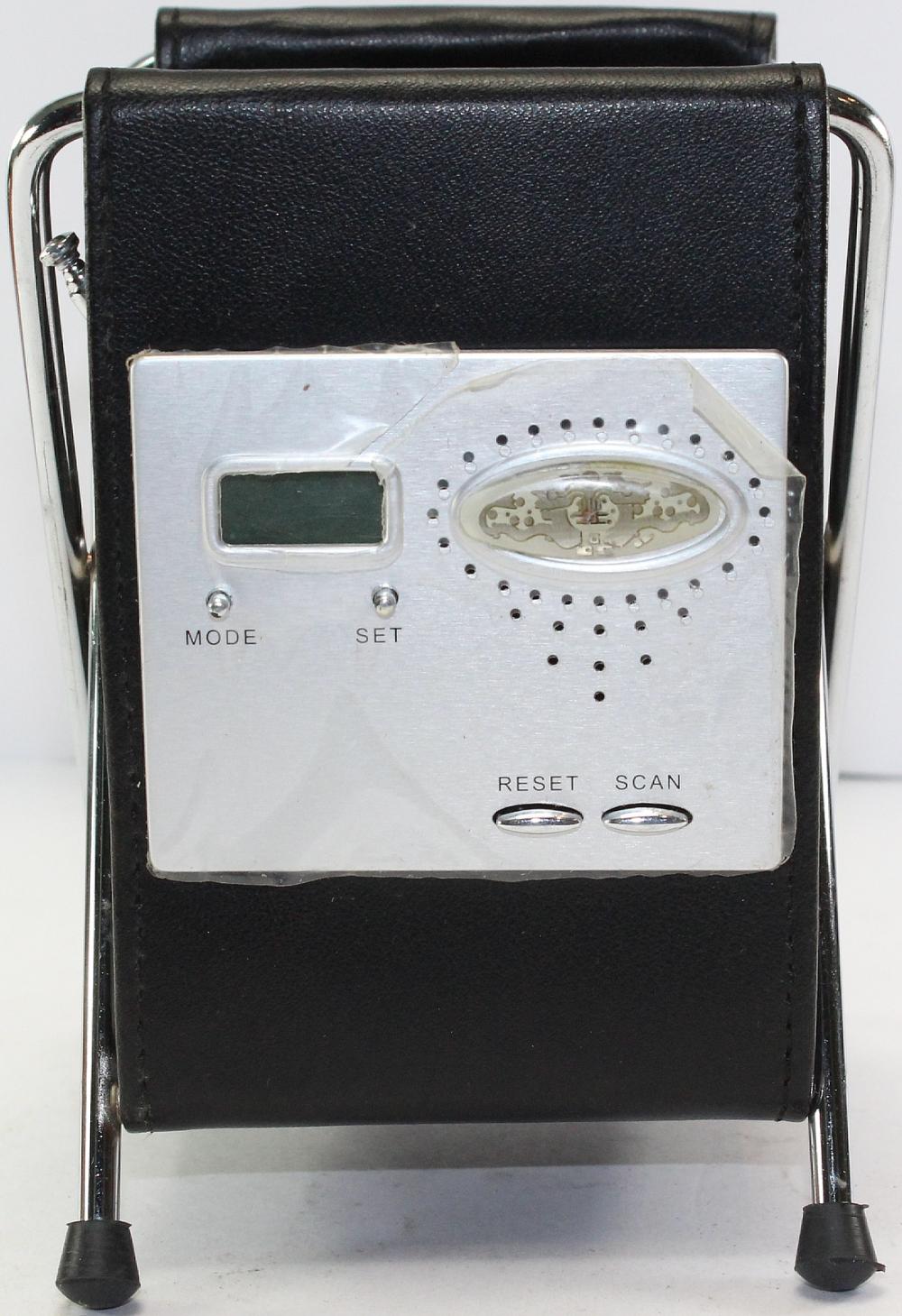 'CE' AM Radio with Caddy image