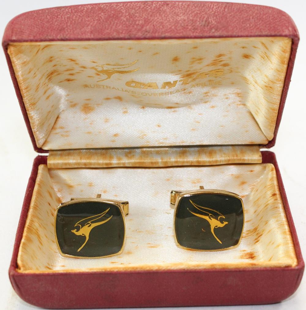 'QANTAS' Cufflinks, cased image