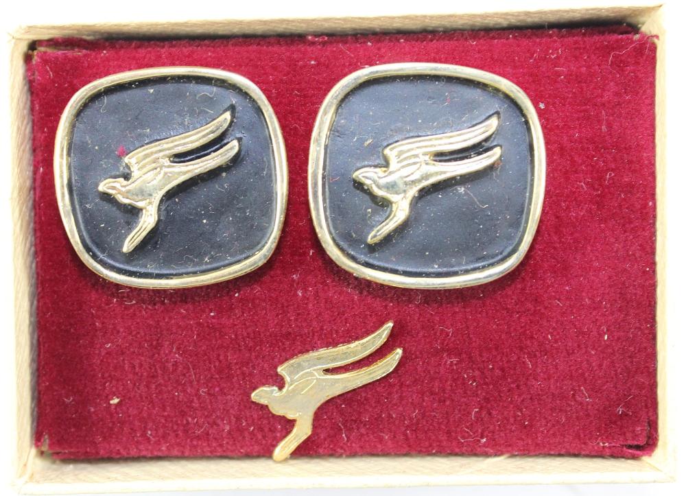 'QANTAS' Tie Tack & Cufflin... image