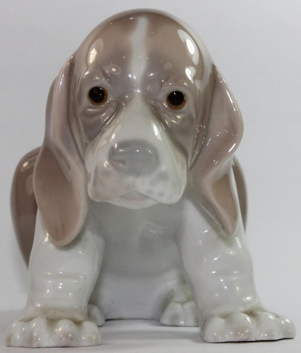 Lladro Porcelain Basset Hou... image