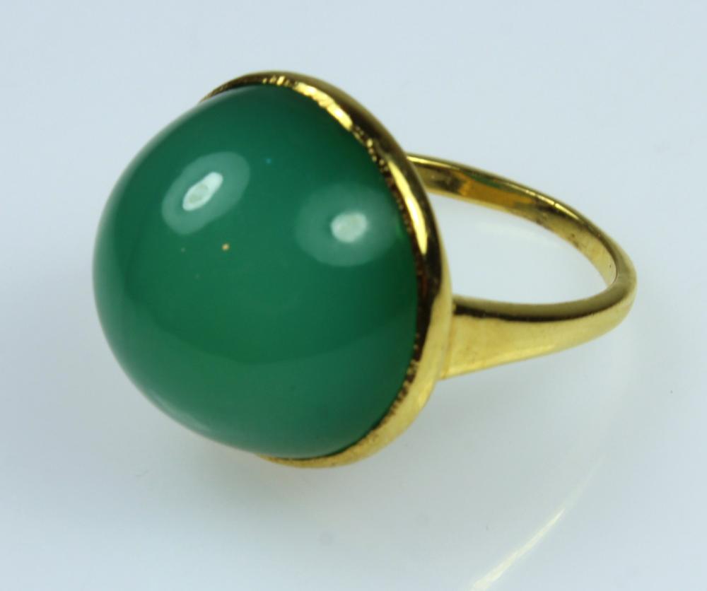 High-domed Chrysoprase Cabo... image