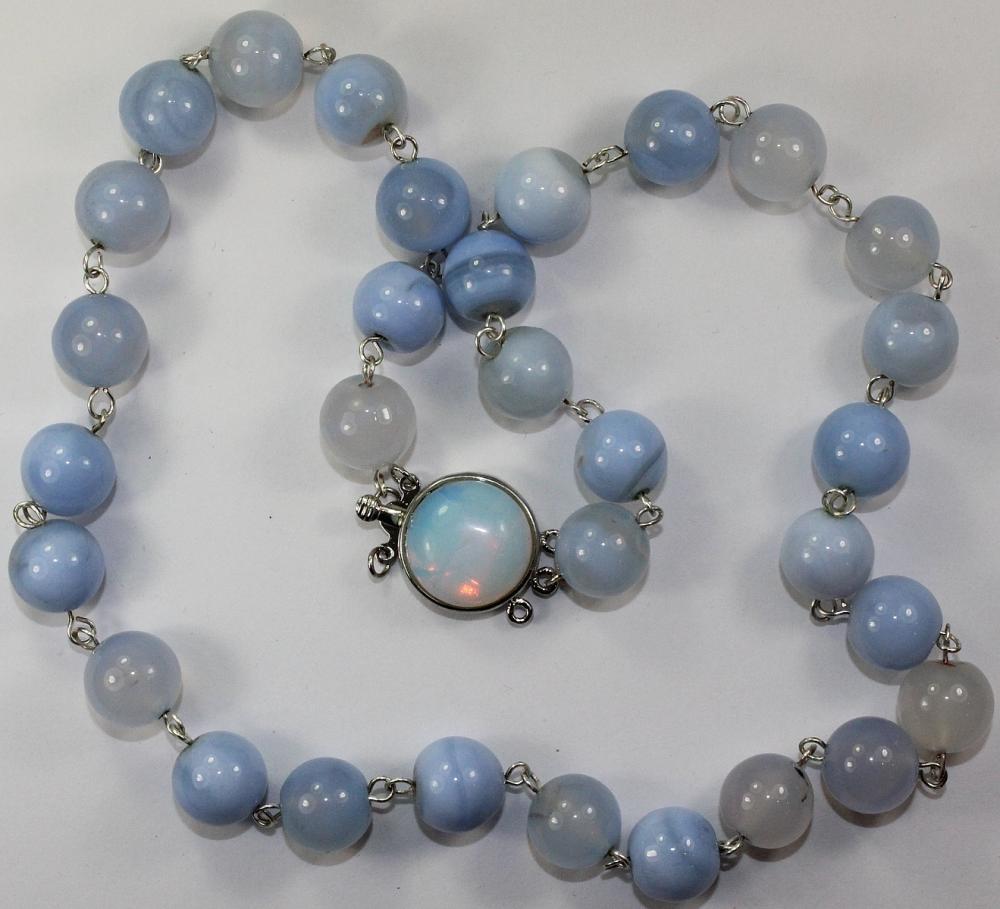 Necklace in Blue Lace Agate image