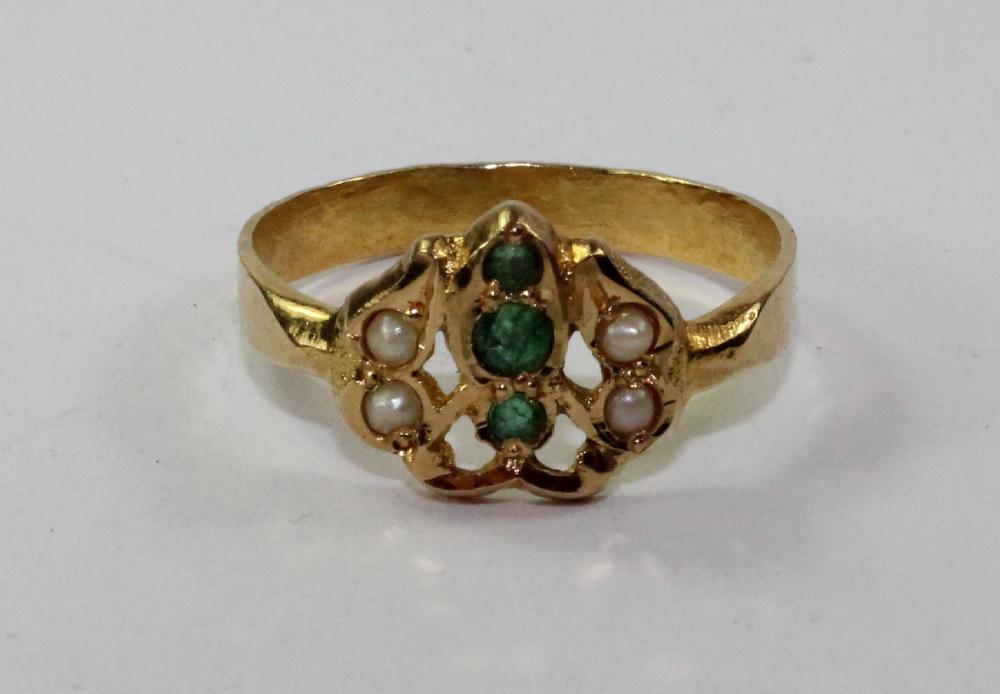 Emerald & Seed Pearl Ring i... image