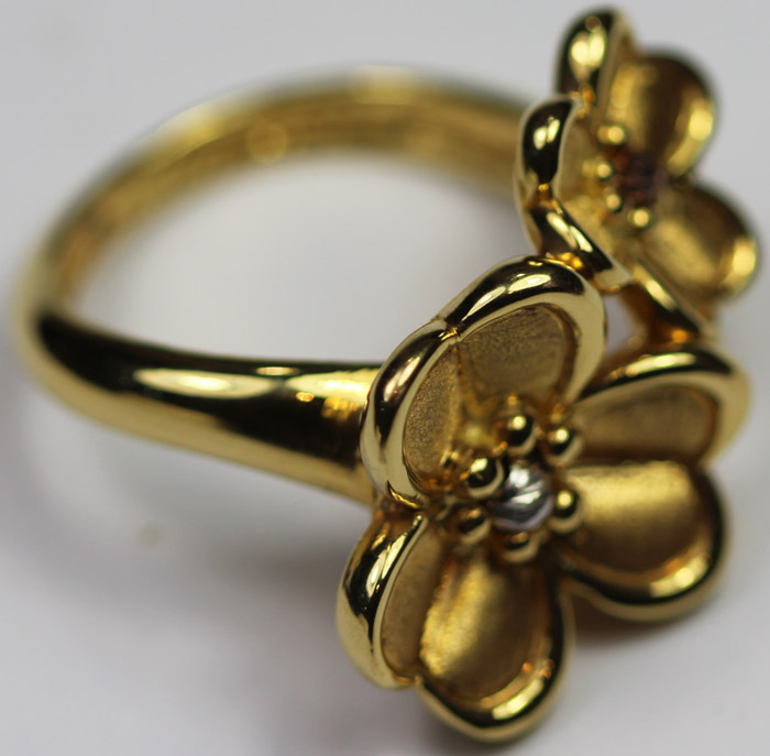 Italian Gold Ring in 14ct Gold image