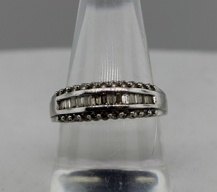 Modern Diamond Ring image