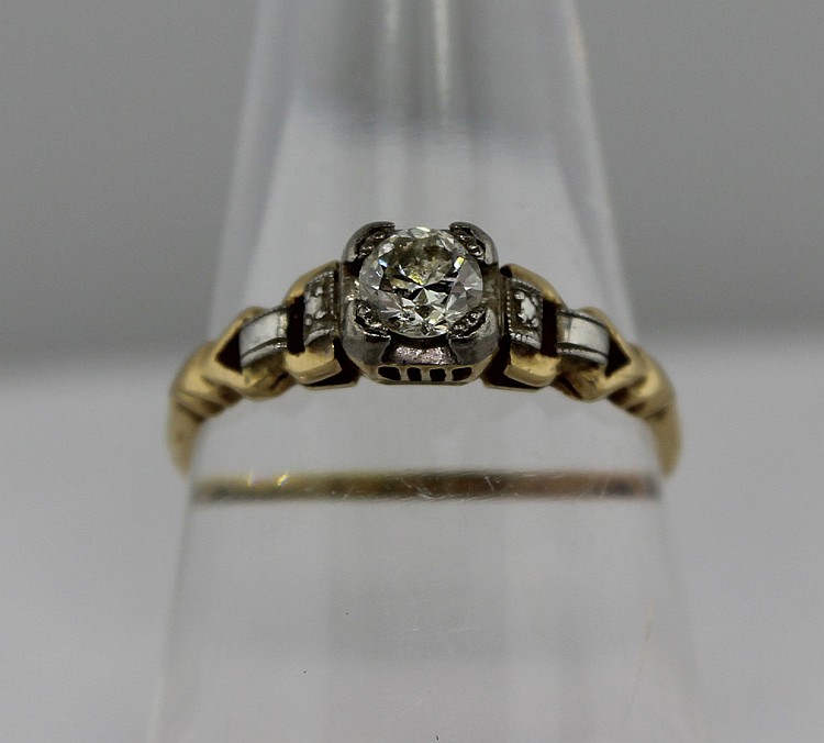 Antique Solitaire Diamond Ring image