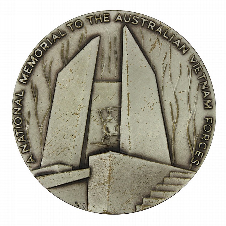 Large Medallion to Commemor... image