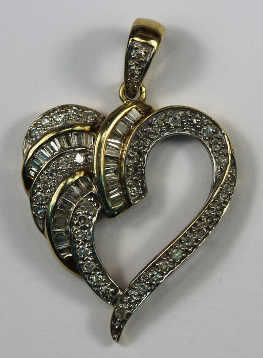 Diamond set 9ct Gold Heart ... image