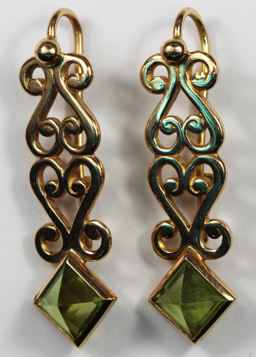 Earrings in 18ct Gold with ... image