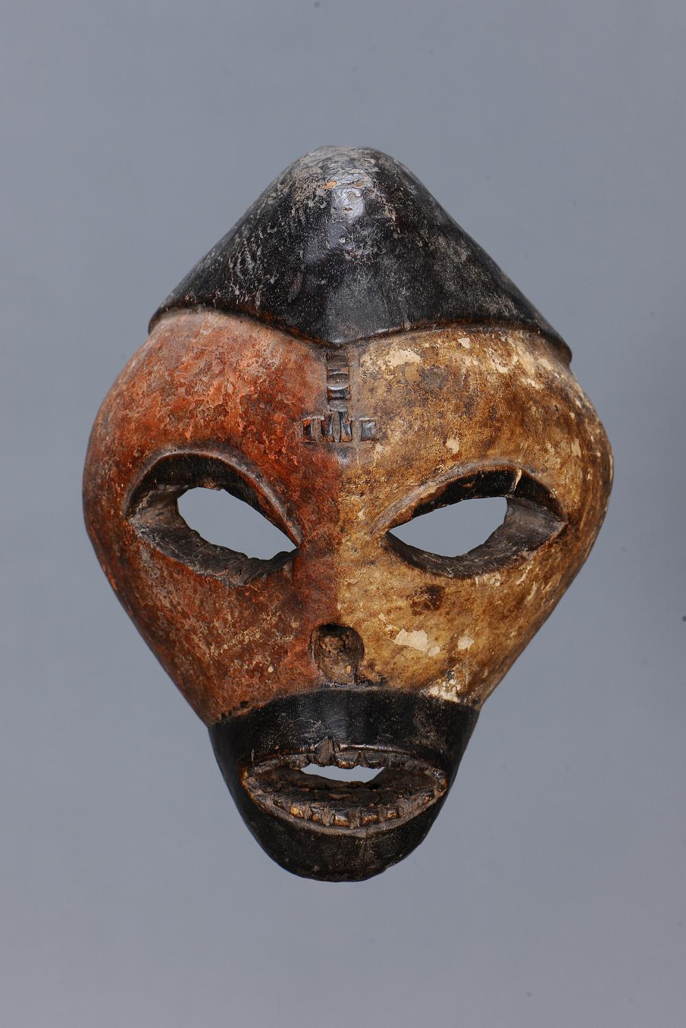 SKULL MASK, IBIBIO NIGERIA,... image