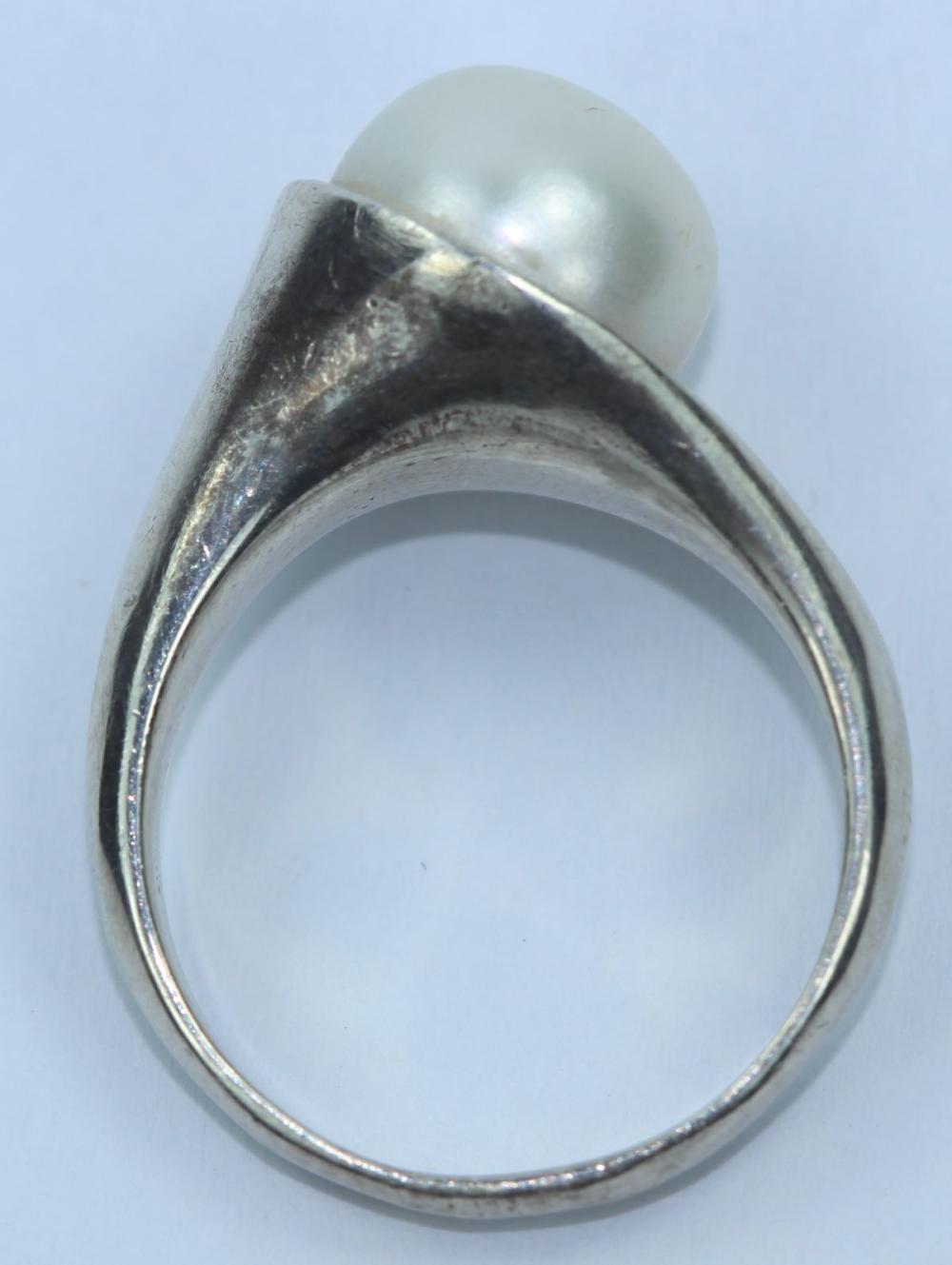 Modern Pearl Ring in Sterli... image