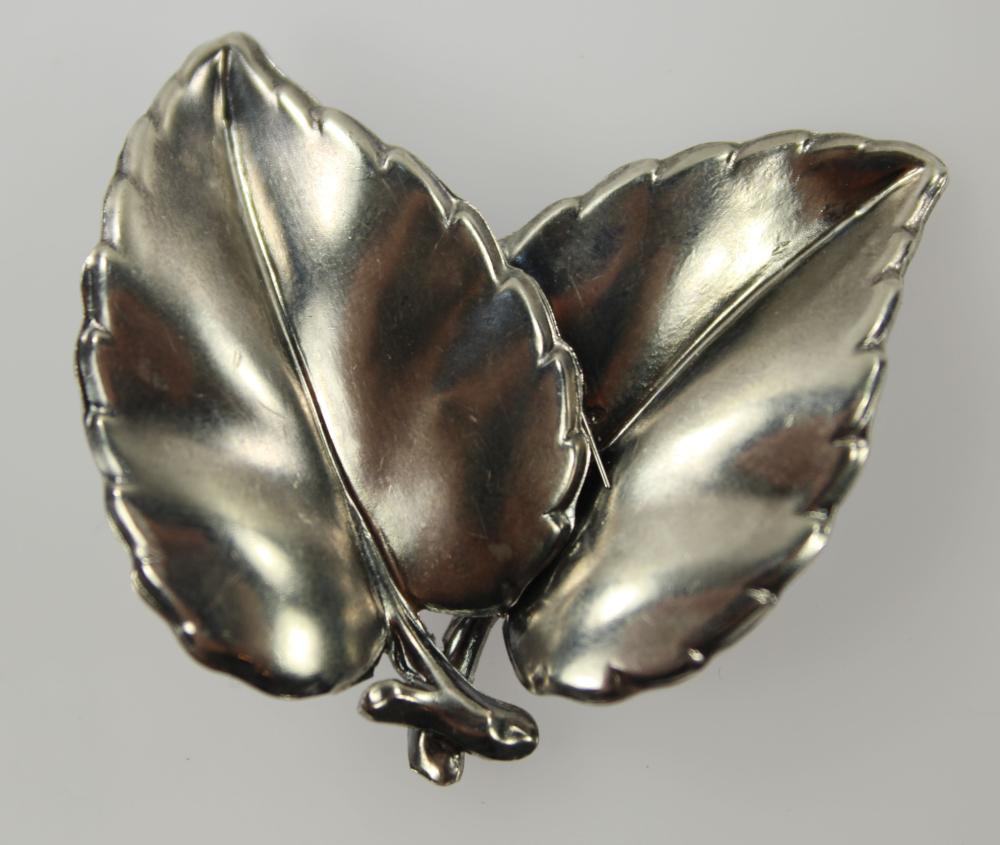 Leaves Brooch in Sterling (... image