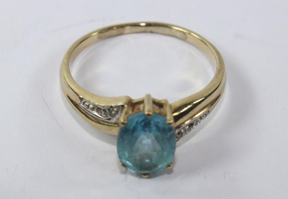 Topaz Ring in 9ct Yellow Go... image