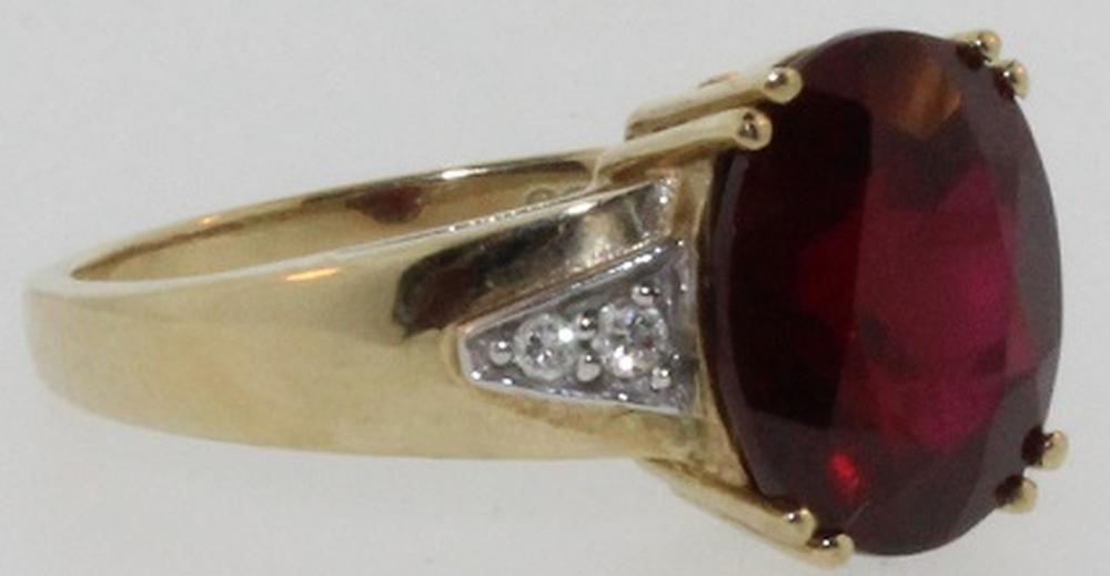 Red Crystal Ring in 9ct Gold image