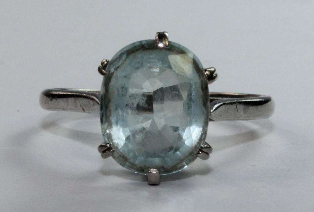 Aquamarine Ring in 9ct Whit... image