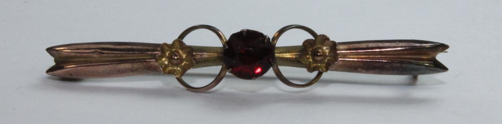 Bar Brooch in 9ct Yellow Go... image