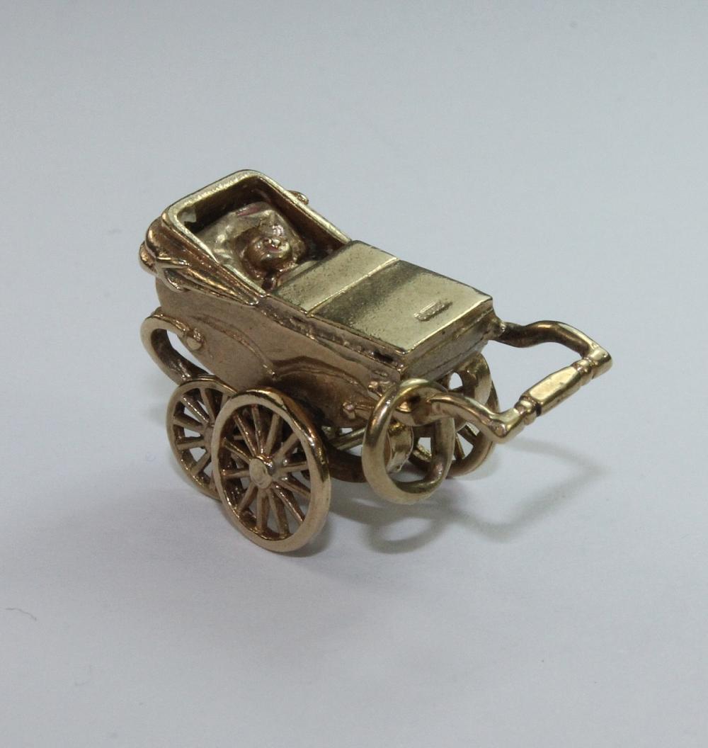 Baby in Pram in 9ct Yellow ... image