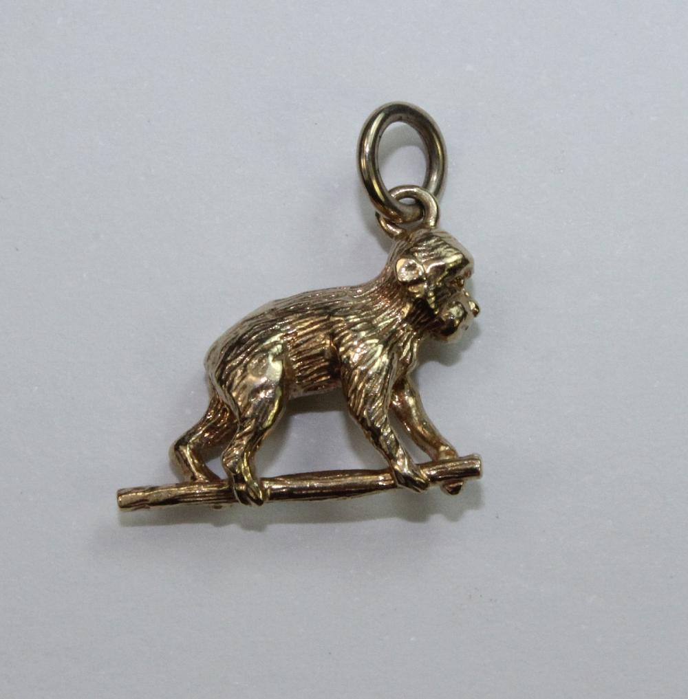 Monkey in 9ct Yellow Gold image