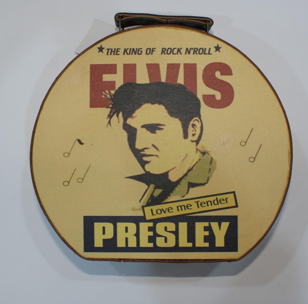 'Elvis - Love Me Tender' Be... image