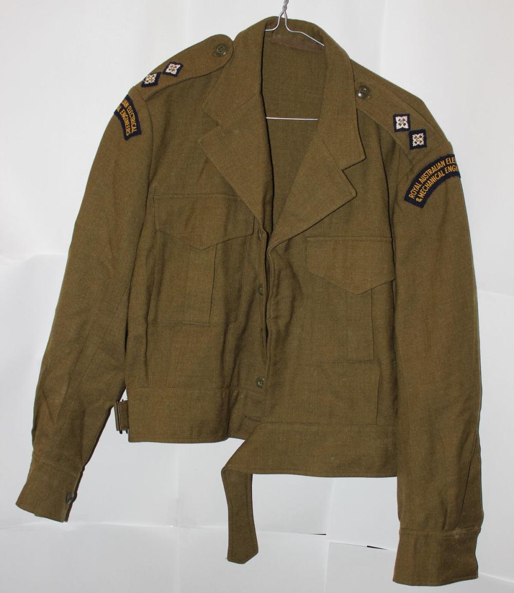 Australia Army Jacket in Ve... image