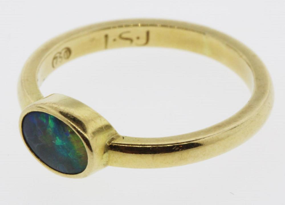 Opal Ring in 18ct Gold image