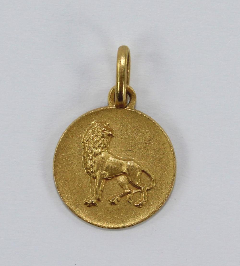 Lion Charm in 9ct Yellow Gold image