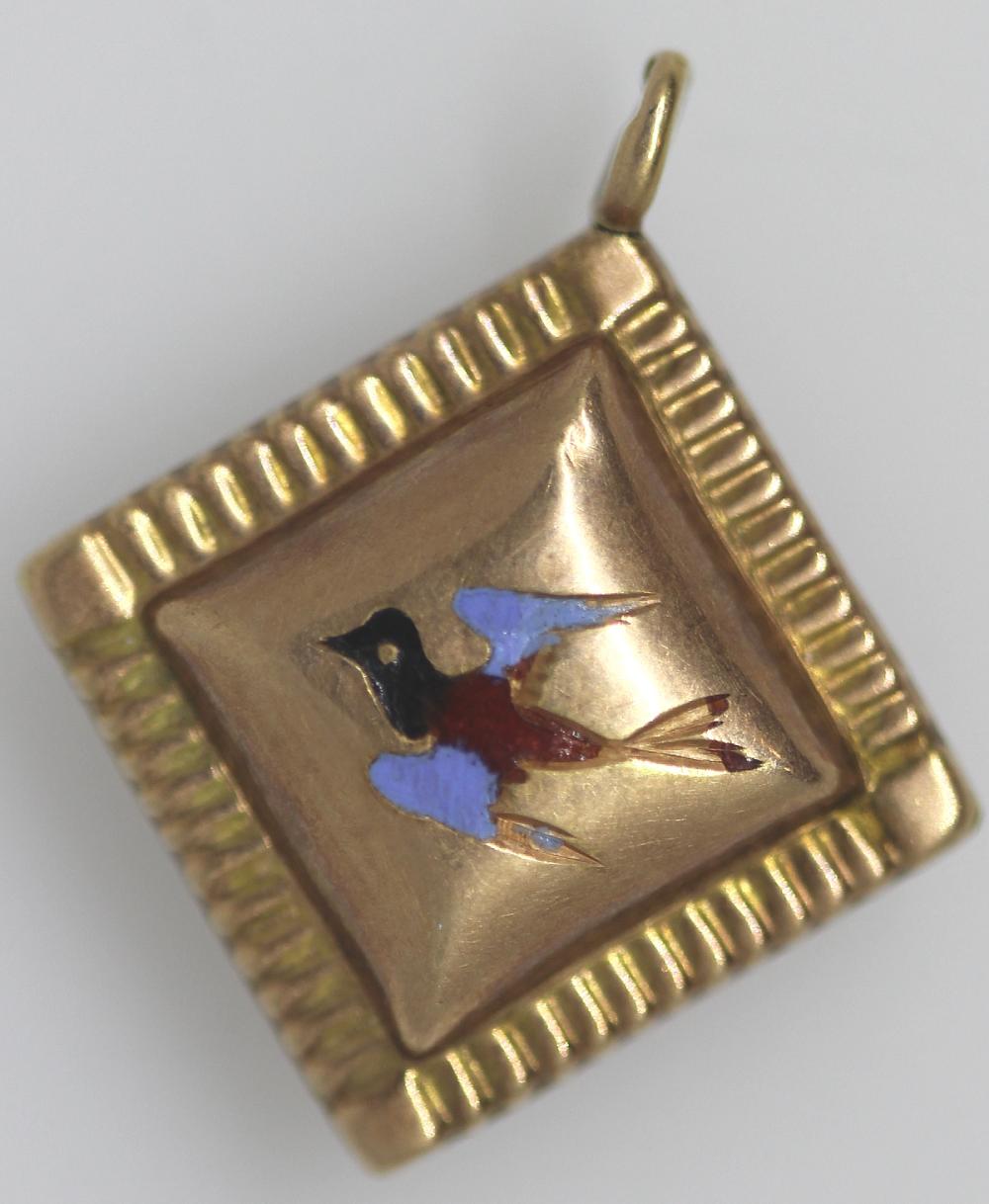 Vintage Pendant in 10ct Gol... image