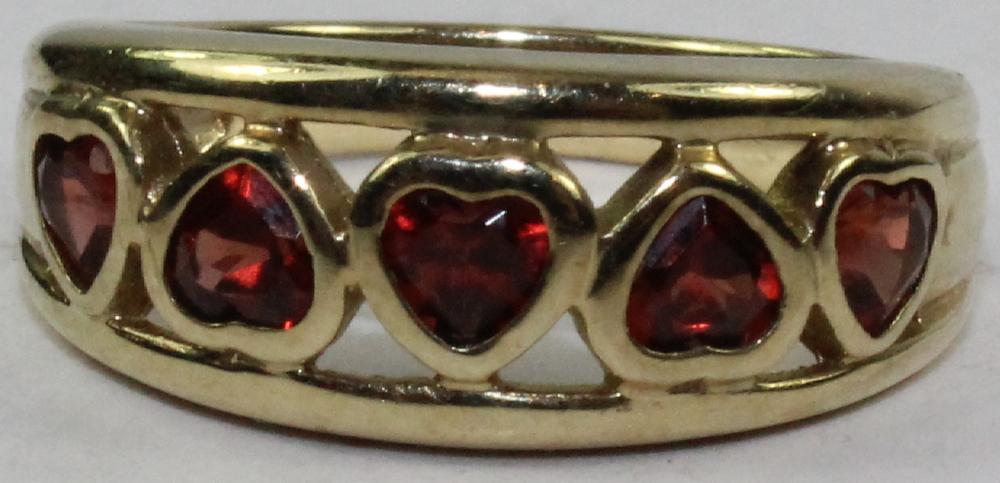 Heart-shaped Garnets in a 9... image