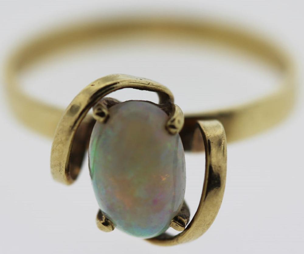 Solid Opal Ring in 9ct Gold image