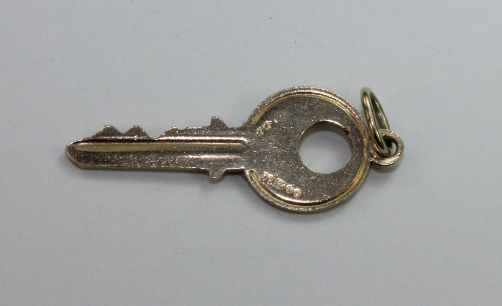 Yale Key Charm in 9ct Yello... image