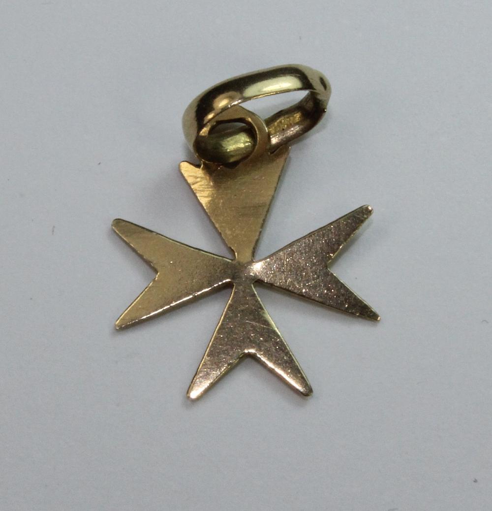 Maltese Cross in 18ct Yello... image