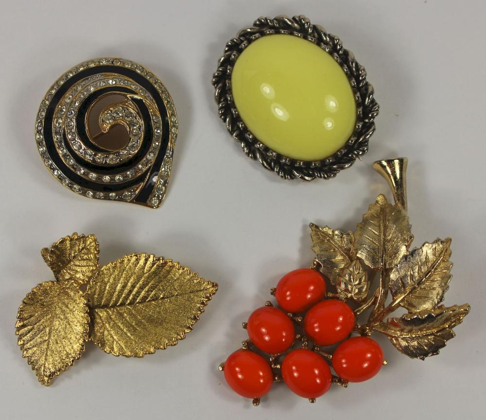 Vintage Costume Brooches (4... image