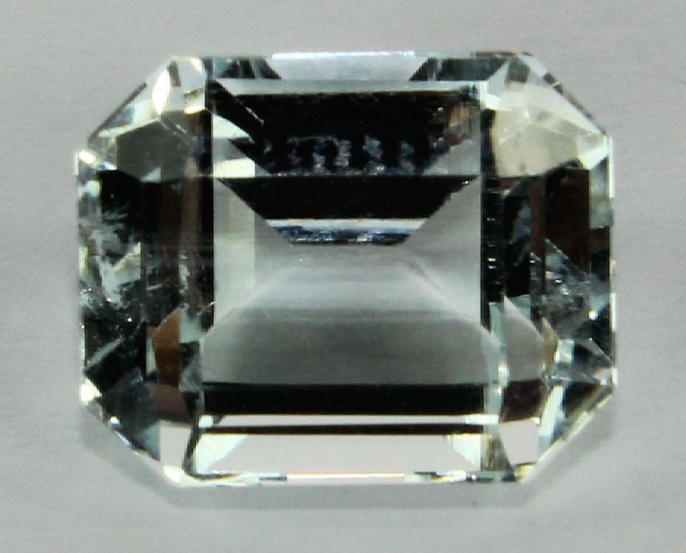 Emerald-cut Aquamarine image