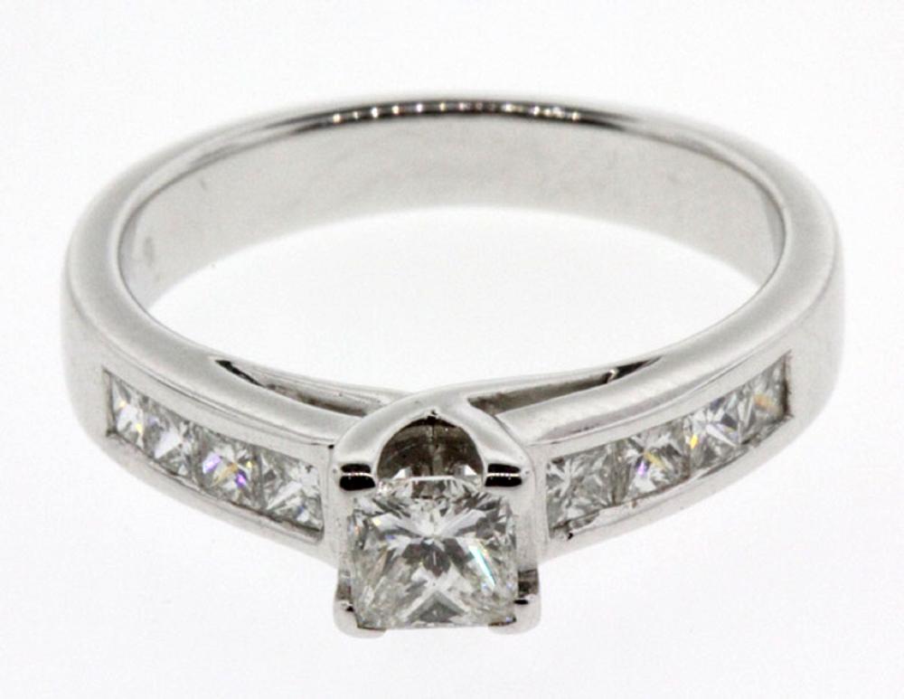 18ct White Gold and Diamond... image