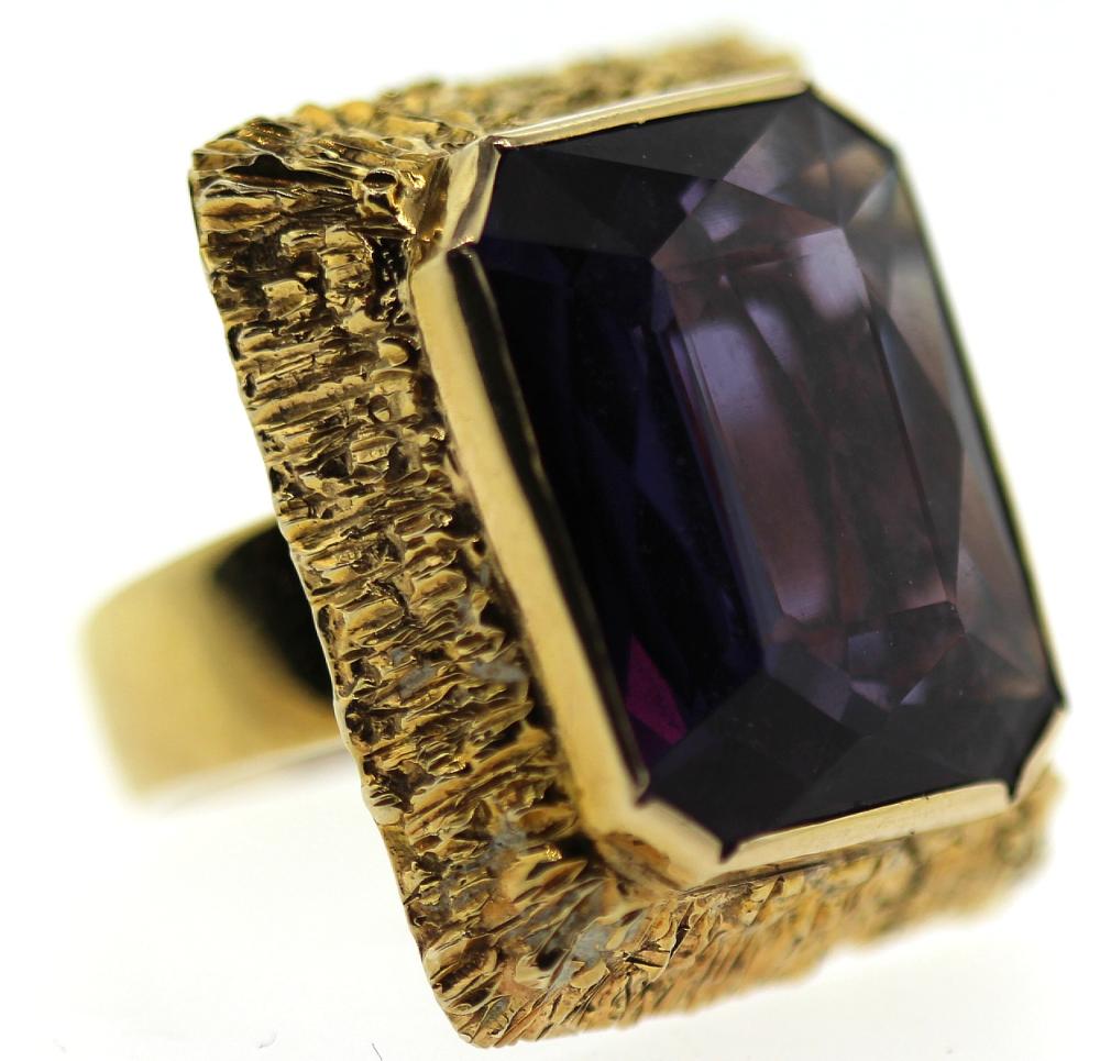 Amethyst Ring in 14ct Yello... image